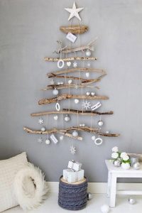 Árbol de Navidad con troncos