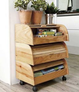 Mueble con paneras de madera